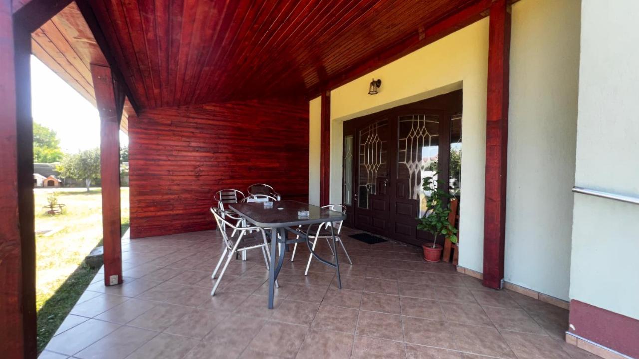 Villa Casa Vio à Timişoara Extérieur photo