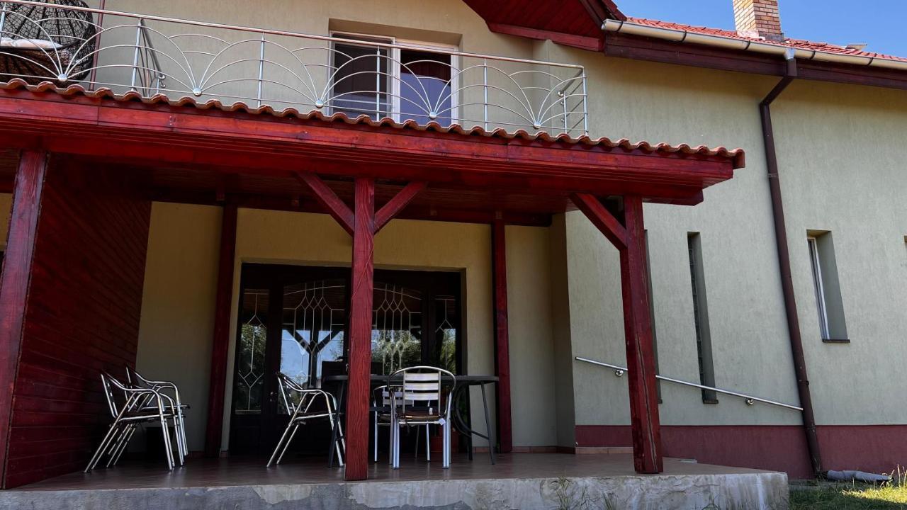 Villa Casa Vio à Timişoara Extérieur photo